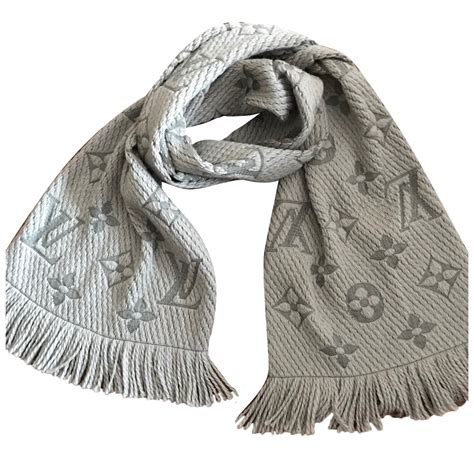 echarppe louis vuitton|louis vuitton foulard.